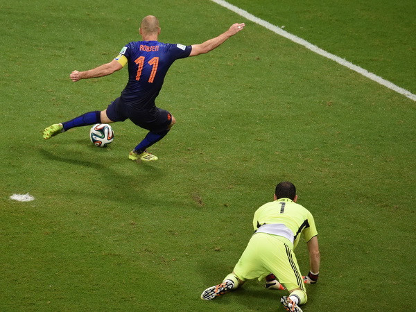 Del Bosque sẽ làm "cách mạng đội hình" ở trận gặp Chile ảnh 1