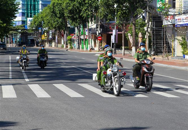 Người dân Đà Nẵng chấp hành nghiêm yêu cầu không ra khỏi nhà ảnh 1