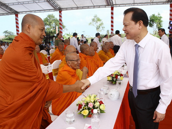 Mừng Tết cổ truyền Chol Chnam Thmay của đồng bào Khmer Nam Bộ ảnh 1