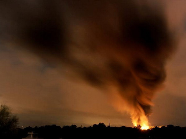 Nổ kinh hoàng tại nhà máy sơn ở Đức gây hư hại nghiêm trọng ảnh 1