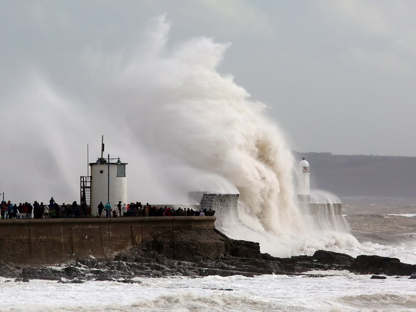 Anh trải qua mùa Đông nhiều mưa nhất trong 1 thế kỷ ảnh 1