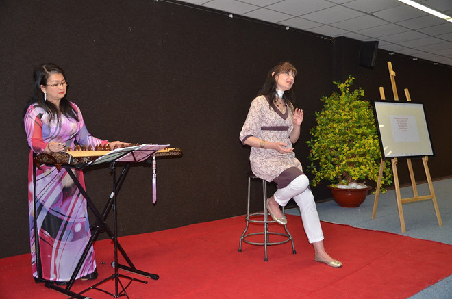 Thưởng thức "Truyện Kiều" bằng tiếng Pháp trên sân khấu Paris ảnh 1