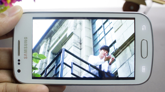 5 dòng điện thoại thông minh bán chạy nhất trong tháng Năm ảnh 2