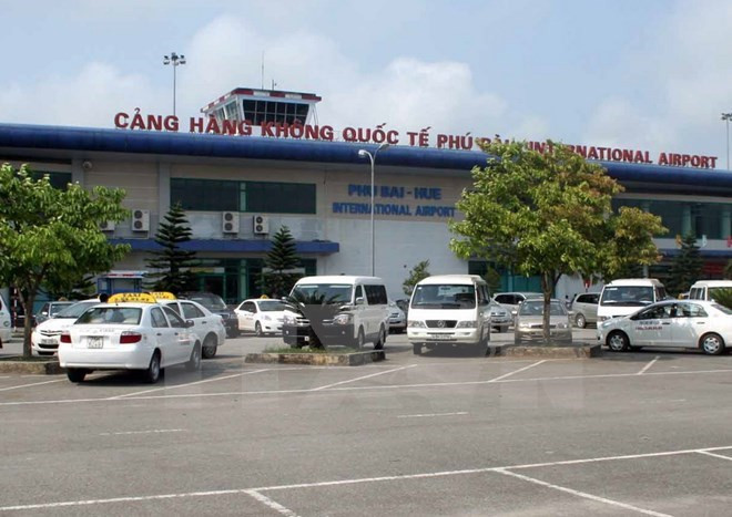 Toàn cảnh bên ngoài Cảng hàng không quốc tế Phú Bài. (Ảnh: Quốc Việt/TTXVN) Khởi công xây nhà ga hành khách sân bay Phú Bài vào quý 3 năm sau ảnh 1