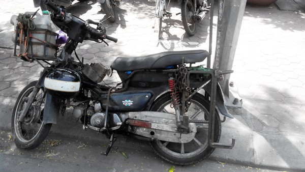 Quy định niên hạn xe máy: Khó truy được “giấy khai sinh” xe cũ nát ảnh 1