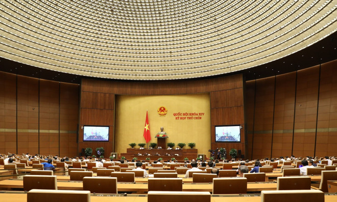 Quang cảnh phiên họp Quốc hội chiều 27/5. (Ảnh: Văn Điệp/TTXVN) Làm rõ trách nhiệm nhà trường, giáo viên về vấn nạn bạo lực học đường ảnh 1