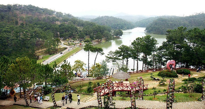 Khu Du lịch Thung lũng Tình yêu, thành phố Đà Lạt (Lâm Đồng). (Ảnh: Thanh Tùng/ TTXVN) TTXVN_2606Dalat3.jpg