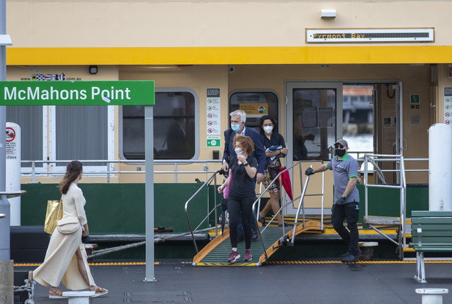 Thượng Hải kêu gọi tuân thủ lệnh phong tỏa, dịch ở Australia lan rộng ảnh 2