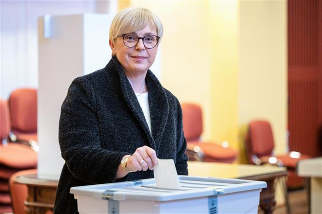 Slovenia sẽ có nữ tổng thống đầu tiên sau kết quả kiểm phiếu sơ bộ ảnh 1