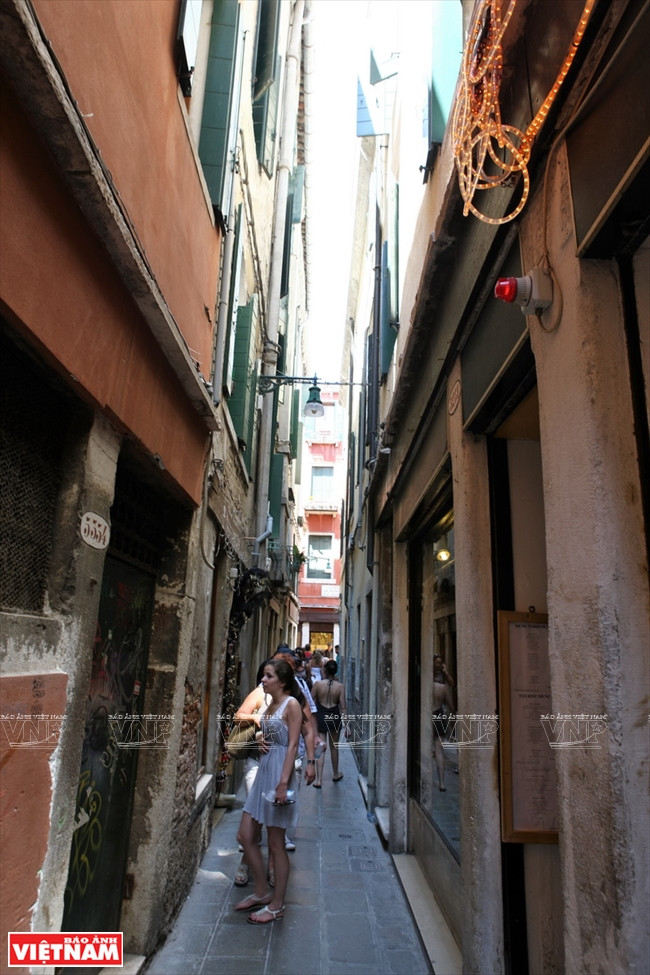 Chiêm ngưỡng vẻ đẹp lãng mạn, cổ kính và độc đáo ở Venice ảnh 6