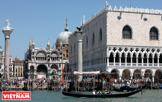Chiêm ngưỡng vẻ đẹp lãng mạn, cổ kính và độc đáo ở Venice ảnh 10