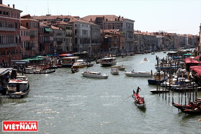 Chiêm ngưỡng vẻ đẹp lãng mạn, cổ kính và độc đáo ở Venice ảnh 2