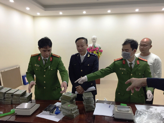 Bắt giữ nhóm đối tượng chuyên chở hàng trăm kg ma túy tại Nghệ An ảnh 1