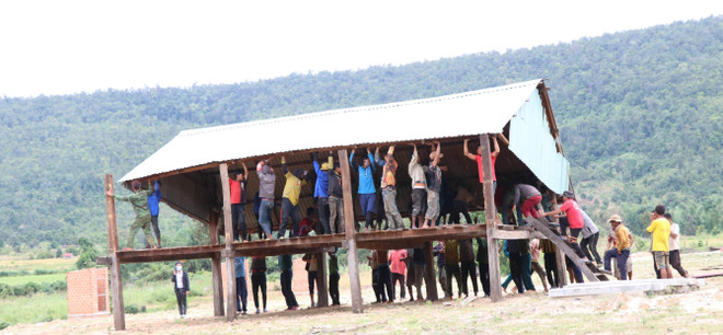 Gia Lai: Di dời hai làng người dân tộc thiểu số ra khỏi vùng thiên tai ảnh 1