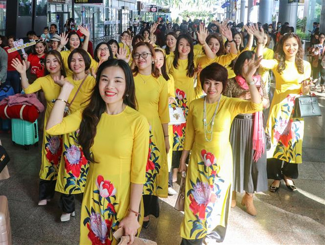 Các đoàn khách du lịch MICE đến Đà Nẵng trong năm 2021. (Ảnh: Trần Lê Lâm/TTXVN) Đà Nẵng triển khai Chính sách MICE để thu hút du khách ảnh 1