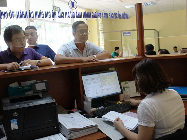 Lùi thời hạn áp dụng ghi tên tất cả thành viên gia đình vào sổ đỏ ảnh 1