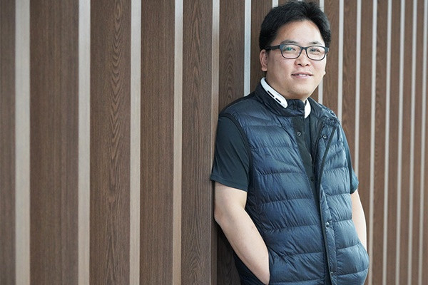 Vòng cổ trợ thính Hàn Quốc giúp Hoa hậu Canada lấy lại thính lực ảnh 2