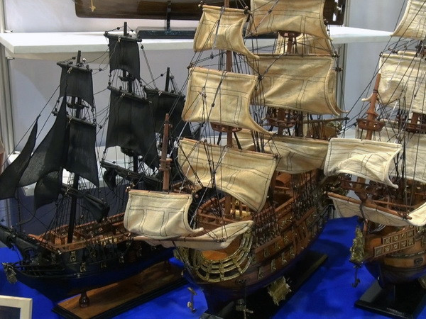 Hàng thủ công mỹ nghệ Việt Nam thu hút khách hàng Thái Lan ảnh 1