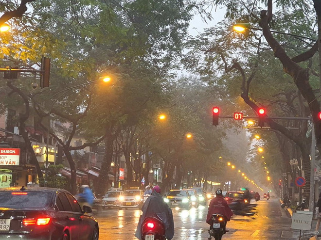 Dự báo thời tiết dịp 8/3: Nhiều khu vực có mưa dông, Bắc Bộ trời lạnh ảnh 1