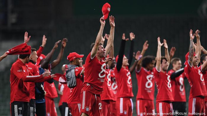 Khoảnh khắc khó quên về 8 lần liên tiếp vô địch Bundesliga của Bayern ảnh 1