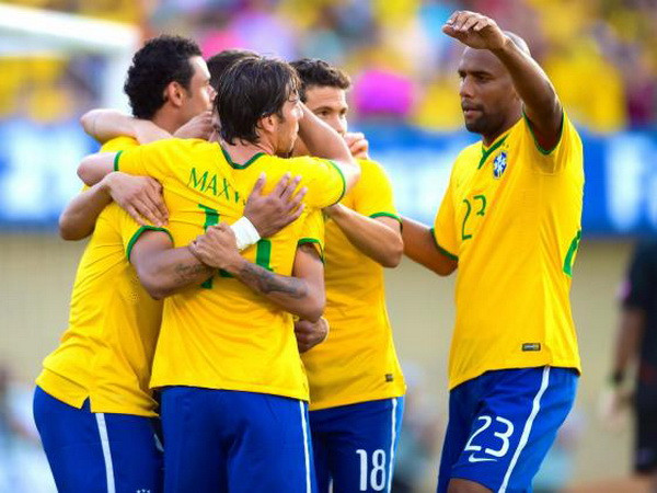 Brazil trở lại tốp 3 FIFA ngay trước thềm World Cup 2014 ảnh 1