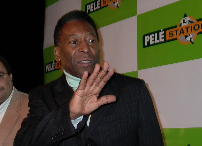 Phóng viên TTXVN chia sẻ về một lần được gặp vua bóng đá Pele ảnh 1