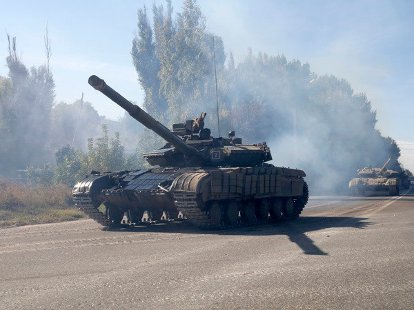 Tổng thống Poroshenko: Mỹ cam kết cung cấp vũ khí mới cho Ukraine ảnh 1