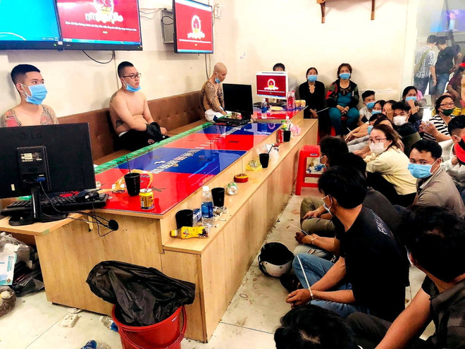 TP Hồ Chí Minh: Bắt giữ gần 40 đối tượng đánh bạc và tổ chức đánh bạc ảnh 1