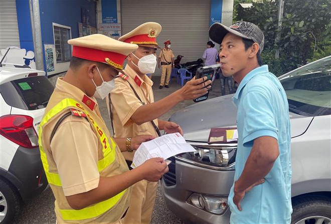 Gia tăng các trường hợp vi phạm nồng độ cồn trong kỳ nghỉ lễ ảnh 1