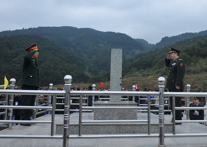 Bộ đội Biên phòng Việt Nam và Trung Quốc tiến hành tuần tra chung ảnh 1