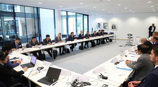 Đoàn đại biểu Đảng Cộng sản Việt Nam thăm và làm việc tại CHLB Đức ảnh 2