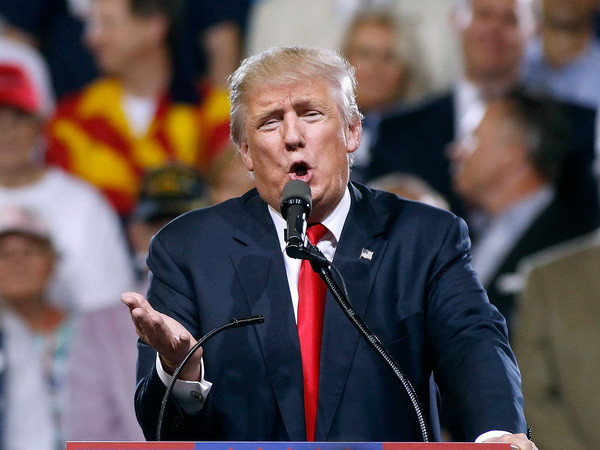 Tổng thống Pháp cảnh báo "nguy hiểm" nếu Donald Trump thắng cử ảnh 1