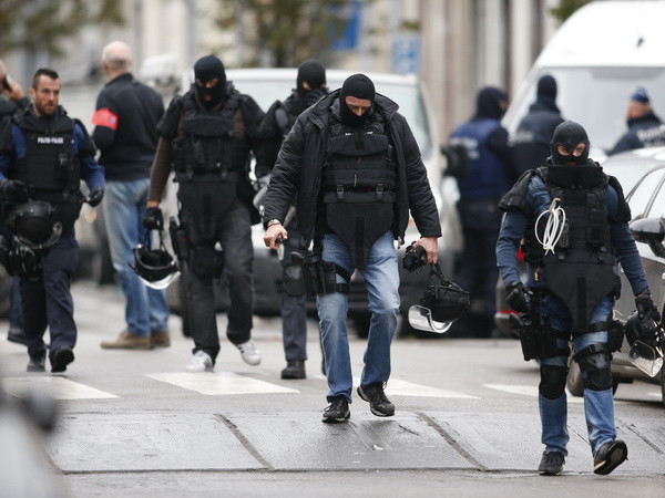 Bỉ đóng cửa các trường học và tàu điện ngầm tại Brussels ảnh 1