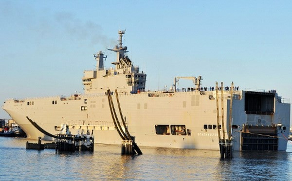 Tổng thống Nga Putin nhắc Pháp về việc bàn giao tàu chiến Mistral ảnh 1