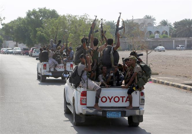Phiến quân Houthi tại thành phố cảng Hodeidah, Yemen, ngày 29/12/2018. (Ảnh: AFP/ TTXVN) Các phe phái tại Yemen đạt thỏa thuận rút quân đợt đầu khỏi Hodeida ảnh 1