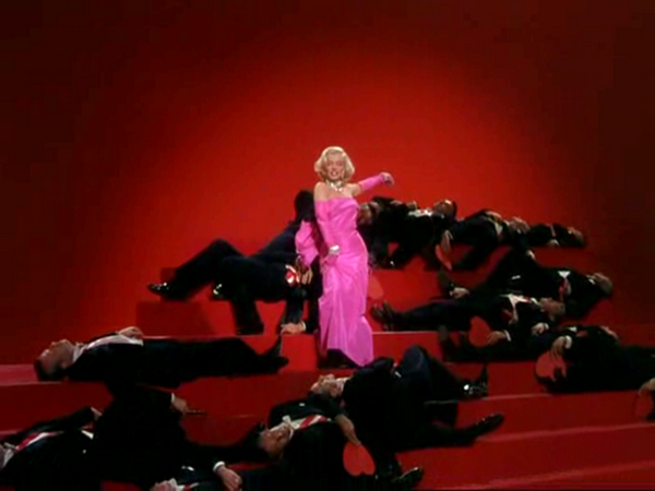 Thời trang quyến rũ trong phim của "cô đào" Marilyn ảnh 7