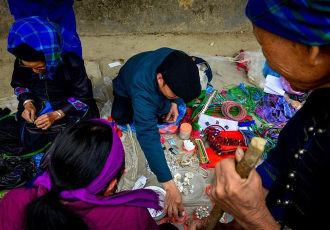 Dấu ấn lịch sử trong nghề chạm bạc của người Nùng ở Hà Giang ảnh 1