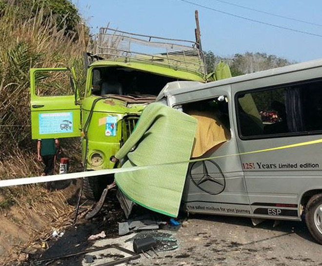 Thanh Hoá: Xe khách gây tai nạn nghiêm trọng trên đường Hồ Chí Minh ảnh 1