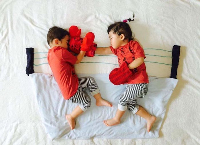 Bộ ảnh giấc ngủ thiên thần siêu dễ thương của một cặp song sinh ảnh 3