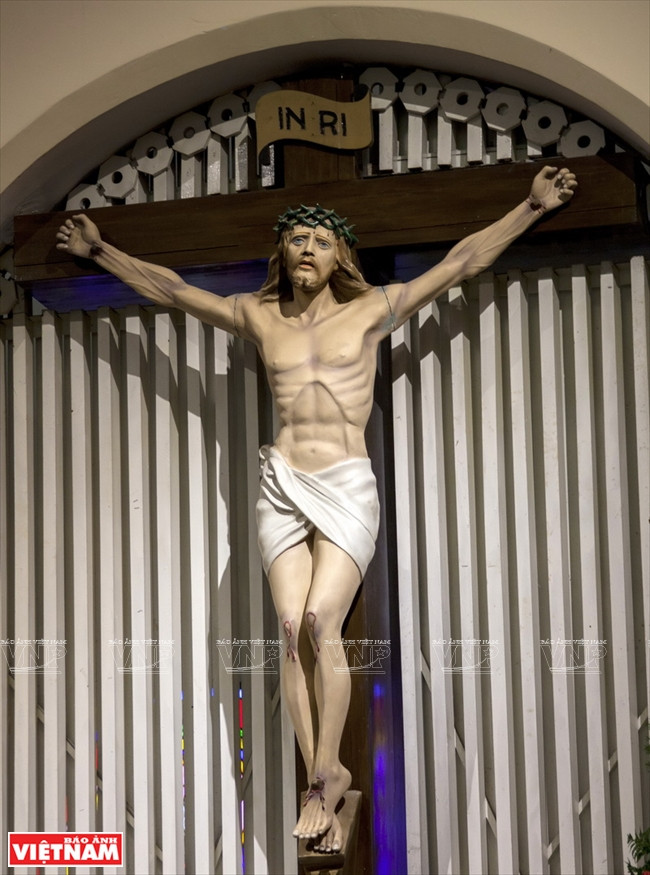 Nhà thờ Con Gà - Công trình kiến trúc cổ xưa nhất ở Đà Lạt ảnh 7