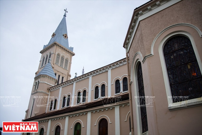 Nhà thờ Con Gà - Công trình kiến trúc cổ xưa nhất ở Đà Lạt ảnh 3