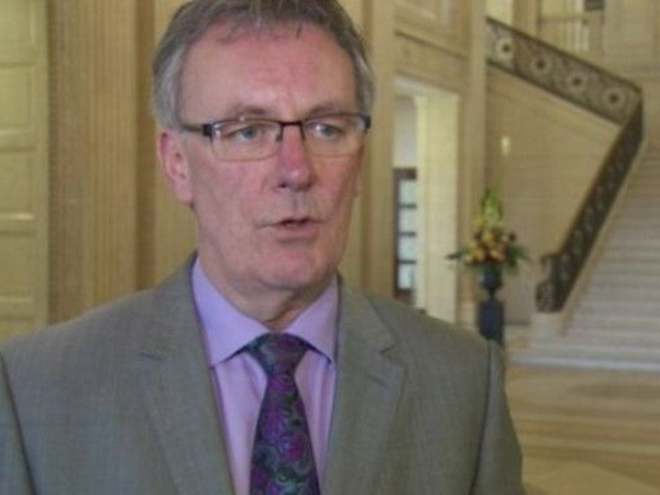 Anh: Đảng Hợp nhất Ulster rút khỏi chính quyền Bắc Ireland ảnh 1