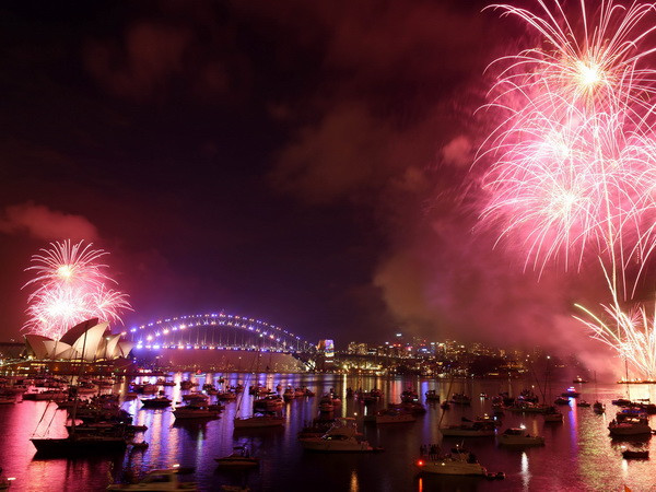 Nhiều quốc gia đã chính thức bước sang Năm mới 2017 ảnh 1