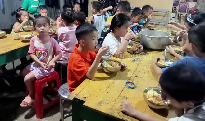 hoc sinh Lang Nu 1809-2.jpg