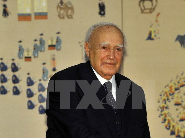 Tổng thống Hy Lạp đương nhiệm Karolos Papoulias. (Nguồn: AFP/TTXVN) Thủ tướng Hy Lạp kêu gọi Quốc hội ủng hộ ứng viên tổng thống mới ảnh 1