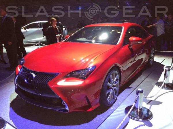 Hãng Lexus tiết lộ thêm thông tin về mẫu RC coupe mới ảnh 1