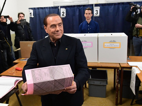 Phe cánh hữu Italy để ngỏ đàm phán với M5S lập chính phủ liên minh ảnh 1