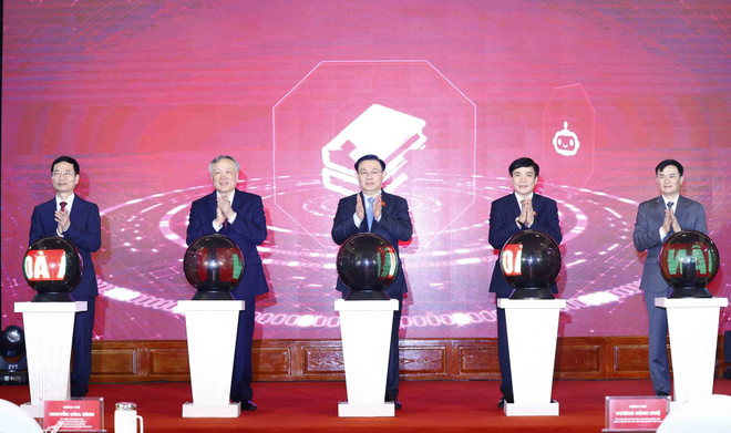 Chủ tịch QH dự khánh thành 4 ứng dụng công nghệ thông tin ngành tòa án ảnh 2