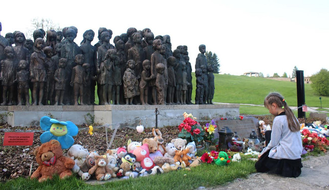 Thăm Lidice, ngôi làng xinh đẹp với ký ức đau thương của Séc ảnh 1