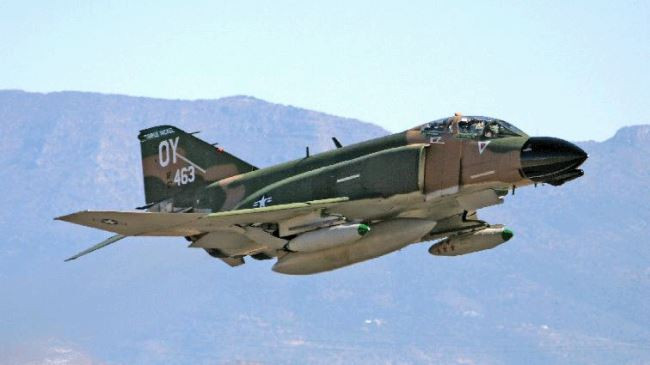 Máy bay Iran rơi gần biên giới Pakistan, 2 phi công thiệt mạng ảnh 1